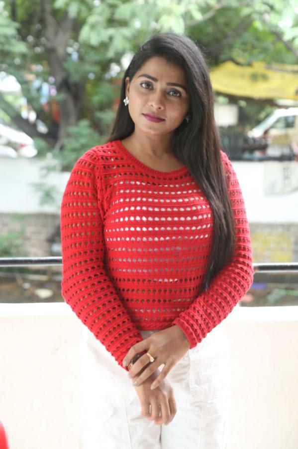 rishita-stills-2.jpg