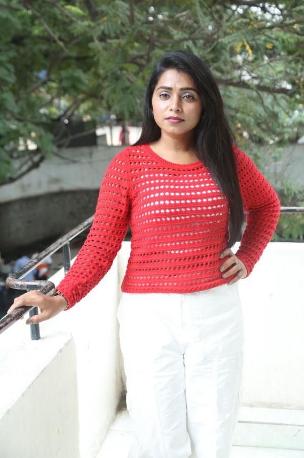 rishita-stills-6.jpg