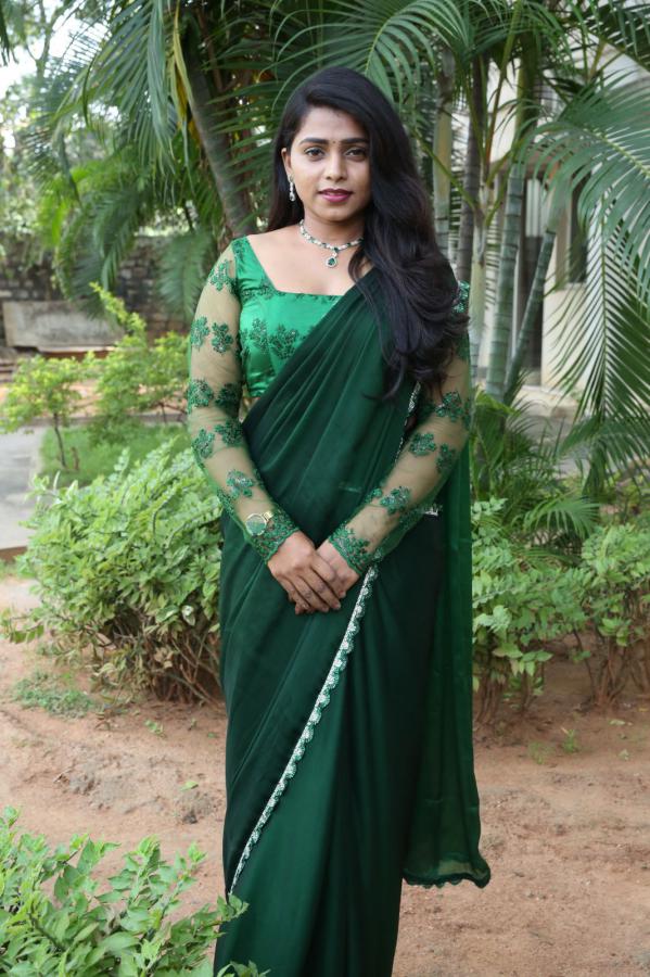 risitha-stills-6.jpg