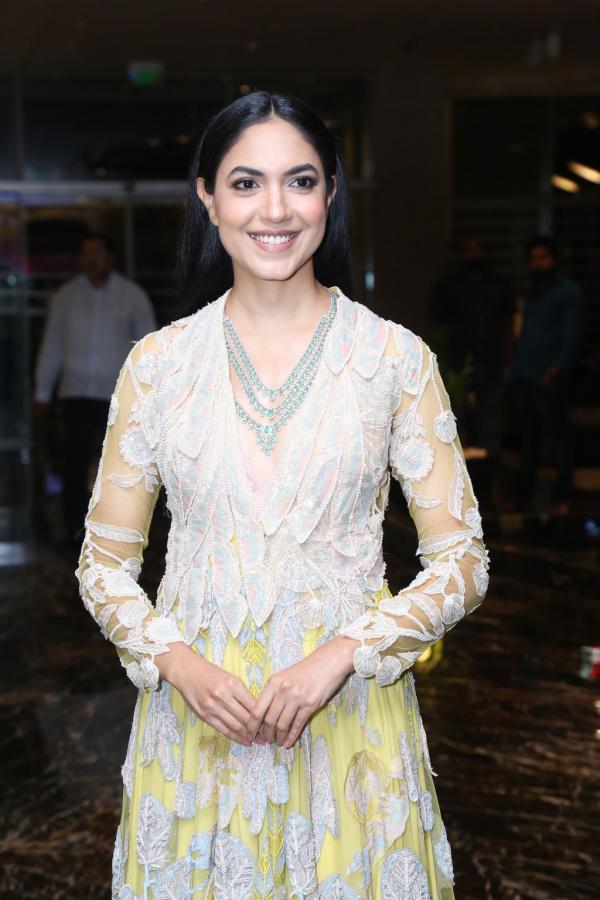 ritu-varma-stills-2-4.jpg