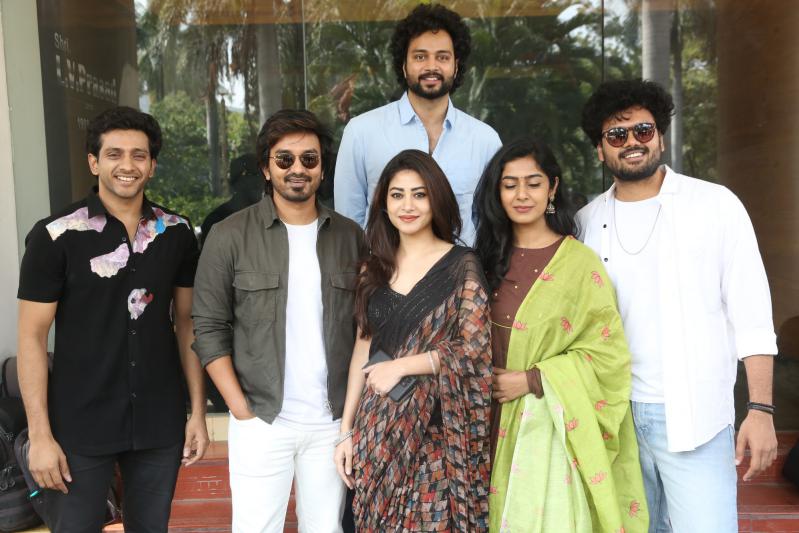 roti-kapada-romance-movie-press-meet-2-2.jpg