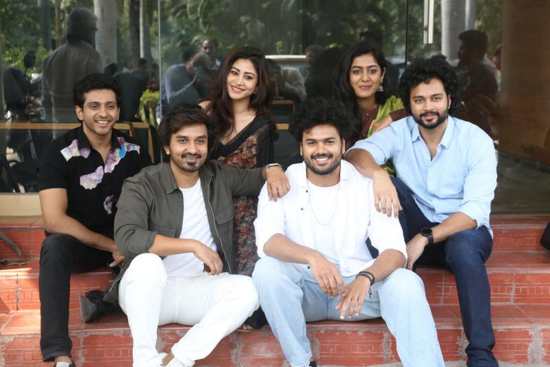 roti-kapada-romance-movie-press-meet-2-4.jpg