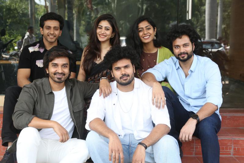 roti-kapada-romance-movie-press-meet-2-5.jpg