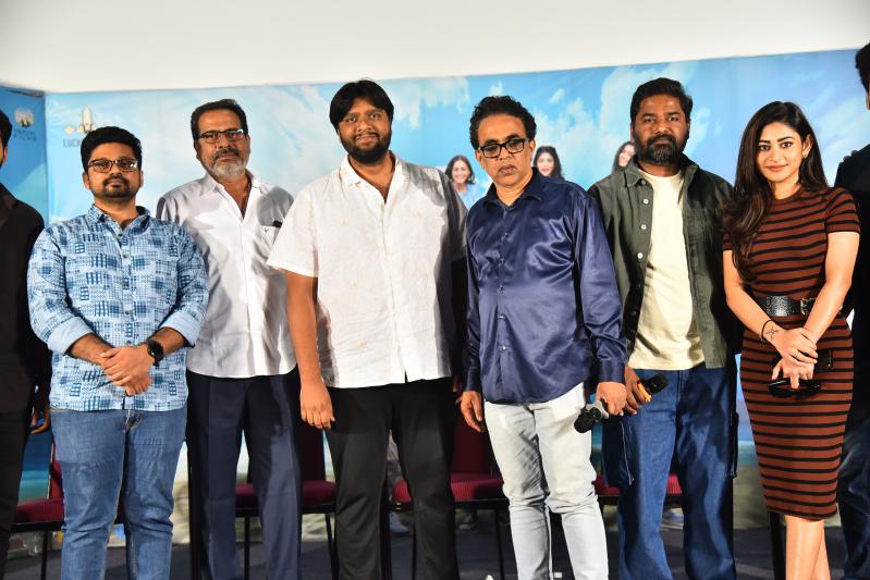 roti-kapada-romance-movie-success-meet-16.jpg
