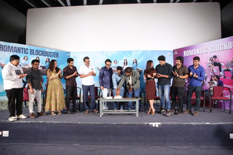 roti-kapada-romance-movie-success-meet-17.jpg
