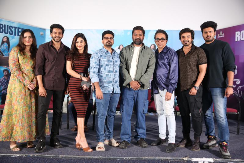 roti-kapada-romance-movie-success-meet-24.jpg