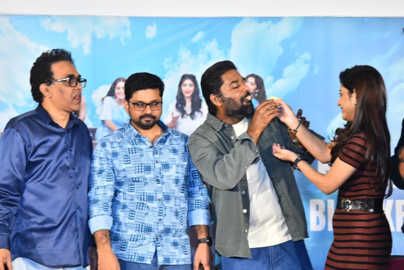 roti-kapada-romance-movie-success-meet-9.jpg