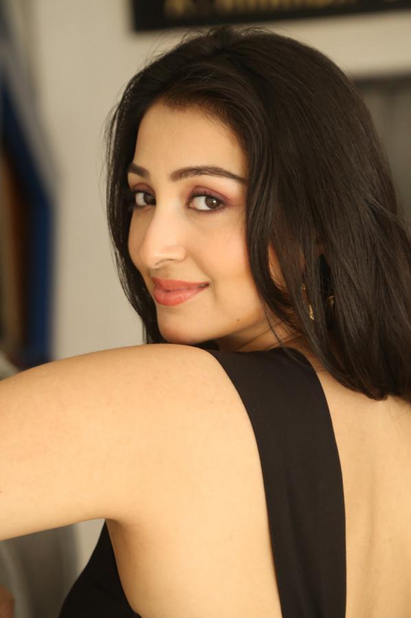 sahiba-bhasin-stills-14.jpg