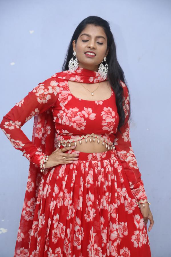 sai-chandhana-stills-11.jpg
