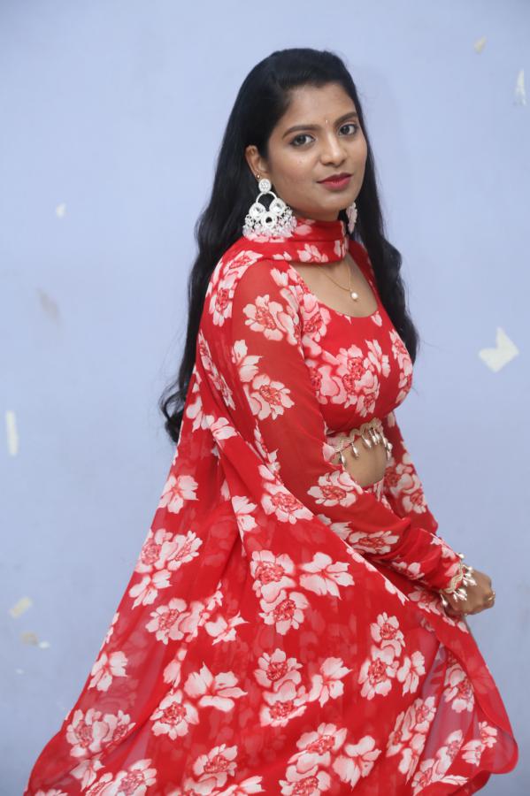 sai-chandhana-stills-16.jpg