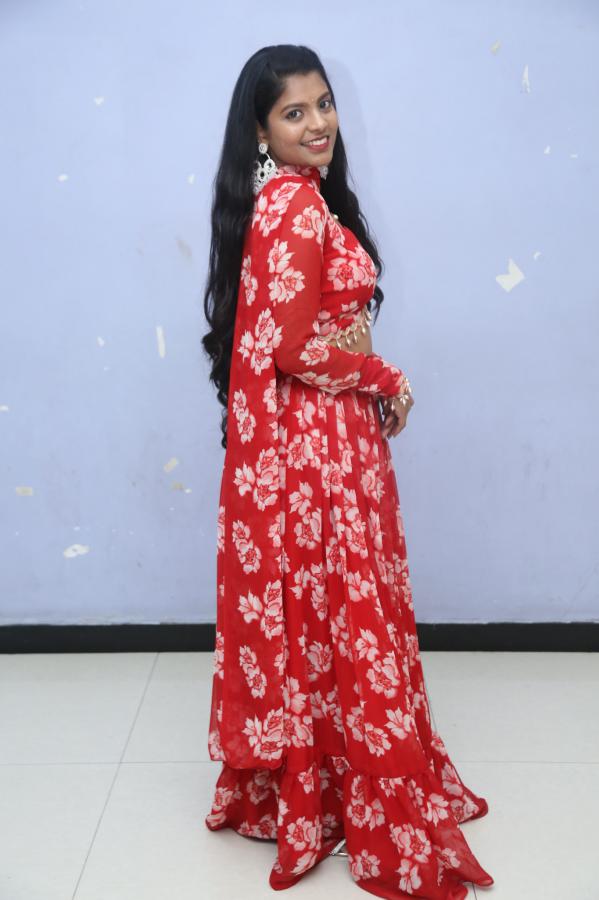 sai-chandhana-stills-4.jpg