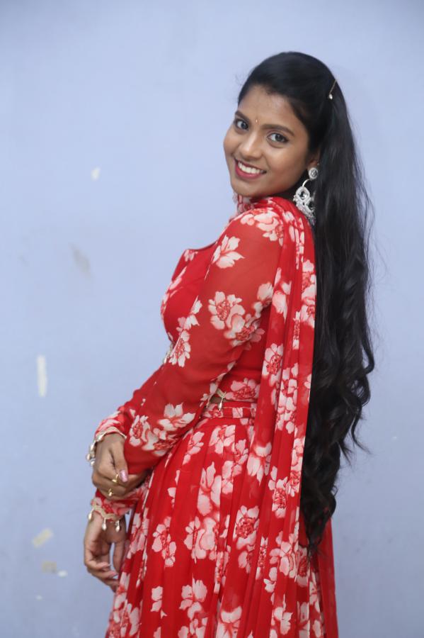 sai-chandhana-stills-6.jpg