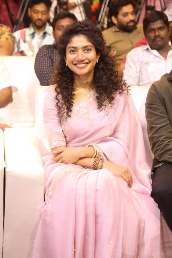 sai-pallavi-stills-2-3.jpg