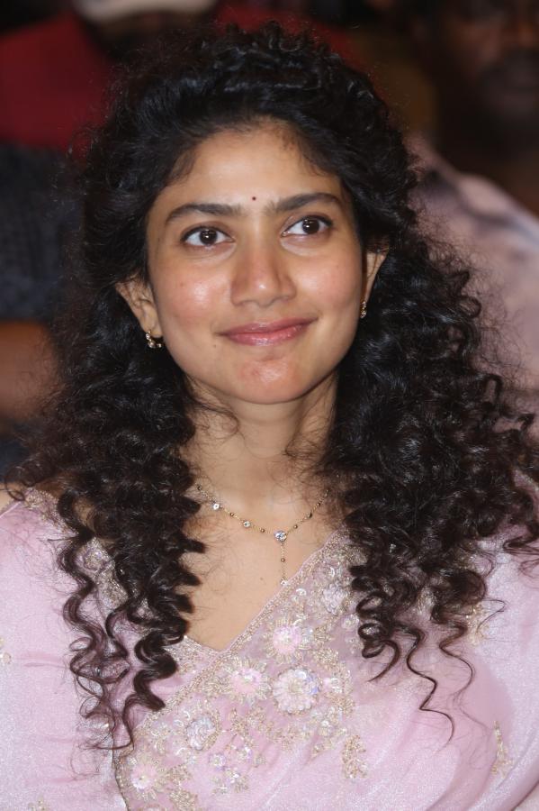 sai-pallavi-stills-2-8.jpg