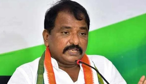 Former Minister Sailajanath May Jump Into Ycp 