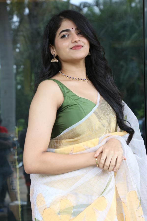 sangeetha-stills-2-10.jpg