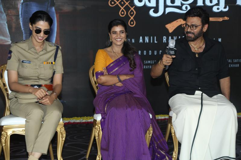 sankranthiki-vastunnam-movie-press-meet-16.jpg