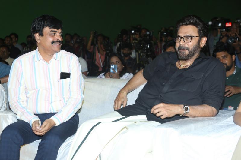 sankranthiki-vastunnam-movie-press-meet-8.jpg