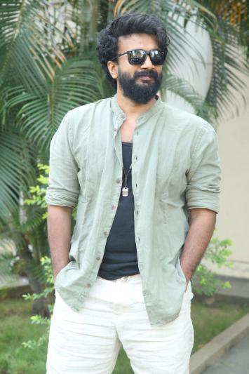 satyadev-stills-5-2.jpg