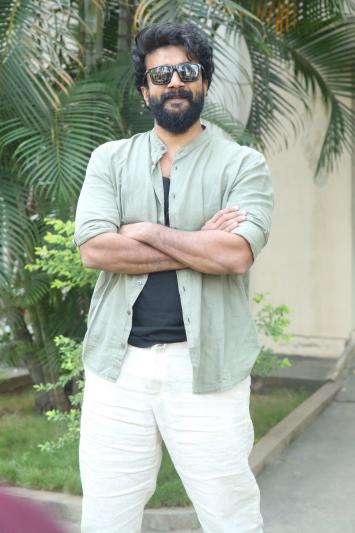 satyadev-stills-5-6.jpg