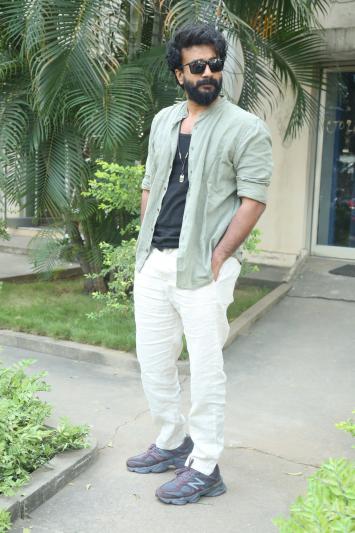 satyadev-stills-5-9.jpg