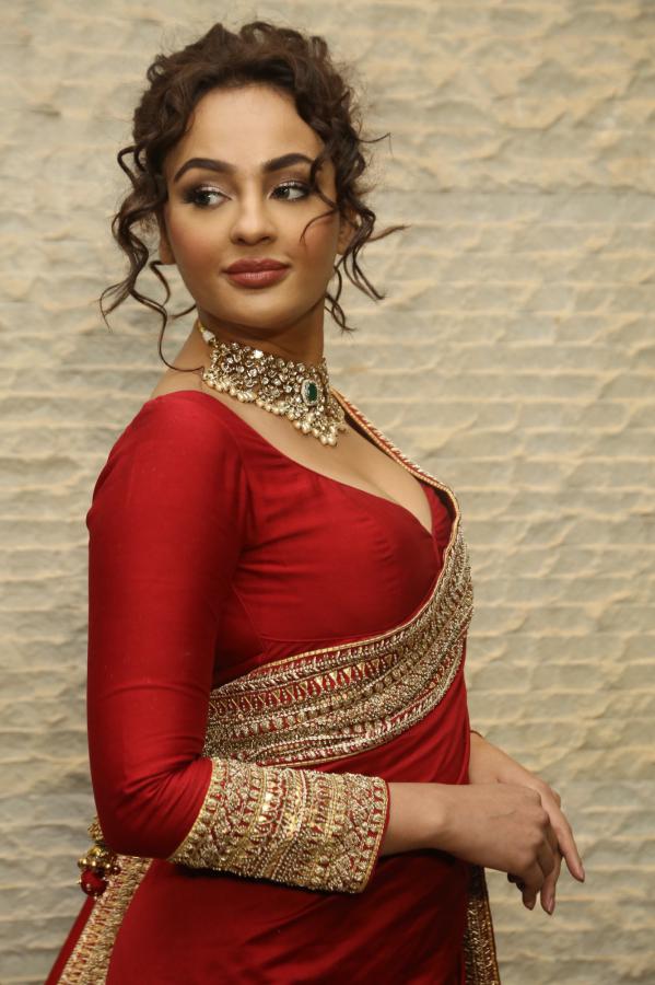 seerat-kapoor-stills-4-16.jpg