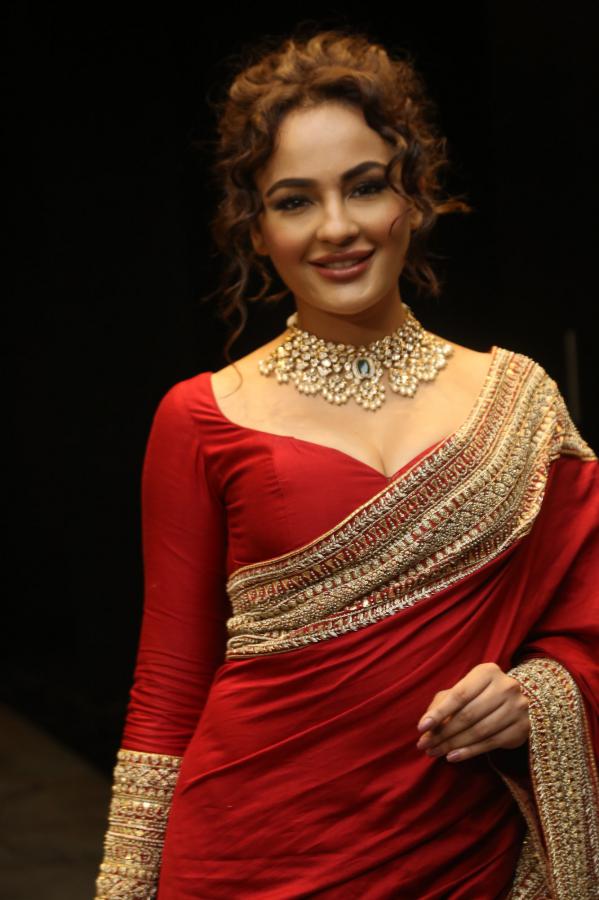 seerat-kapoor-stills-4-25.jpg