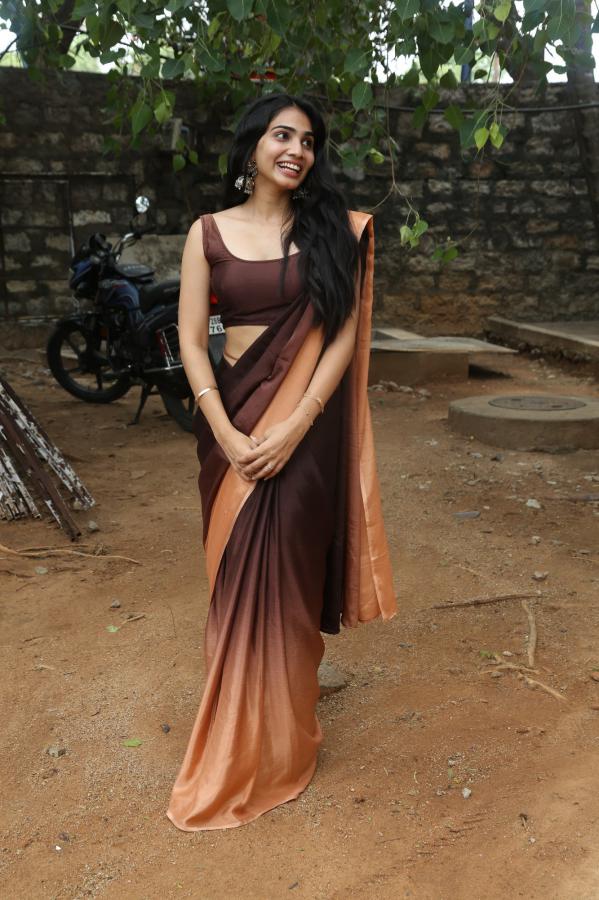 shagna-sri-venun-stills-2.jpg