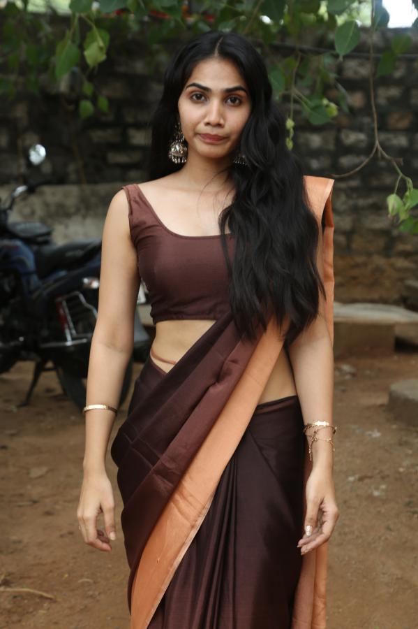 shagna-sri-venun-stills-22.jpg