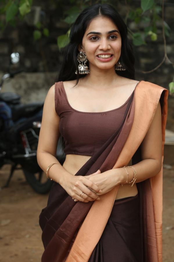 shagna-sri-venun-stills-5.jpg
