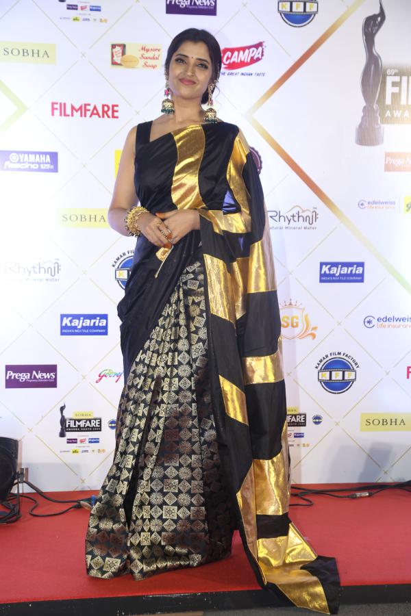 Shyamala at Filmfare Awards