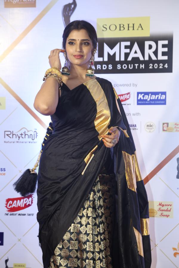 shyamala-at-filmfare-awards-12.jpg