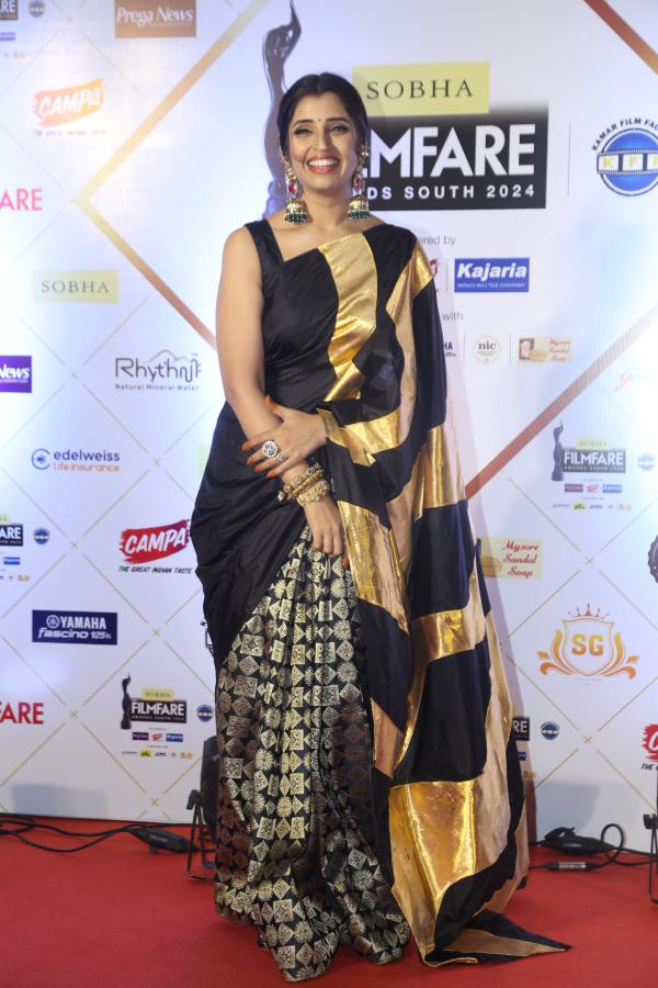 shyamala-at-filmfare-awards-16.jpg