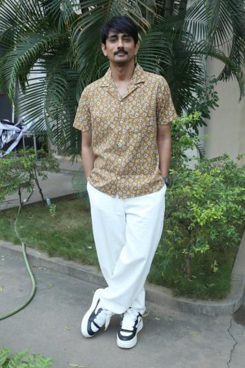 siddharth-stills-3-2.jpg