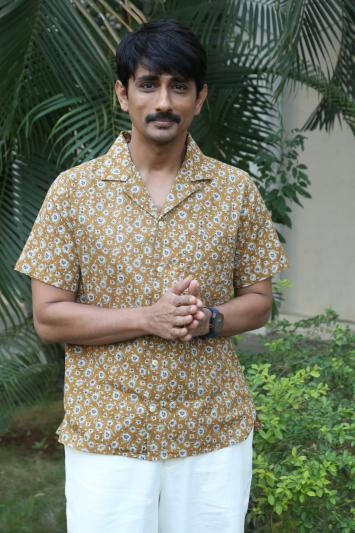 siddharth-stills-3-5.jpg