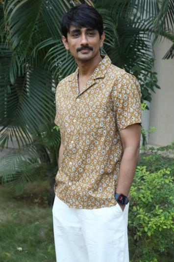 siddharth-stills-3-7.jpg