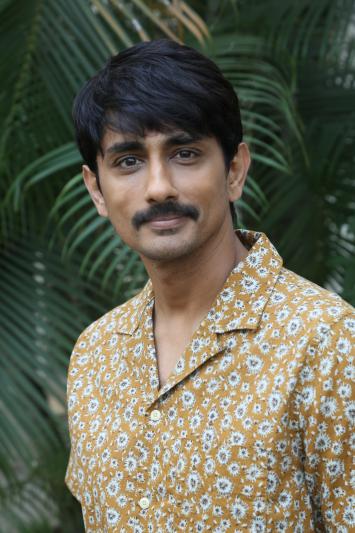 siddharth-stills-3-9.jpg