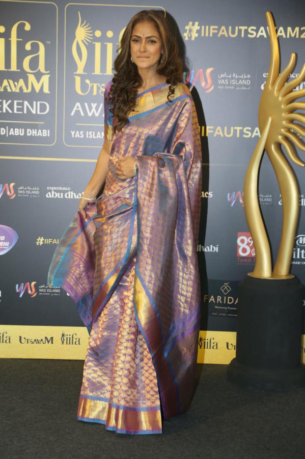 simran-at-iifa-awards-2.jpg