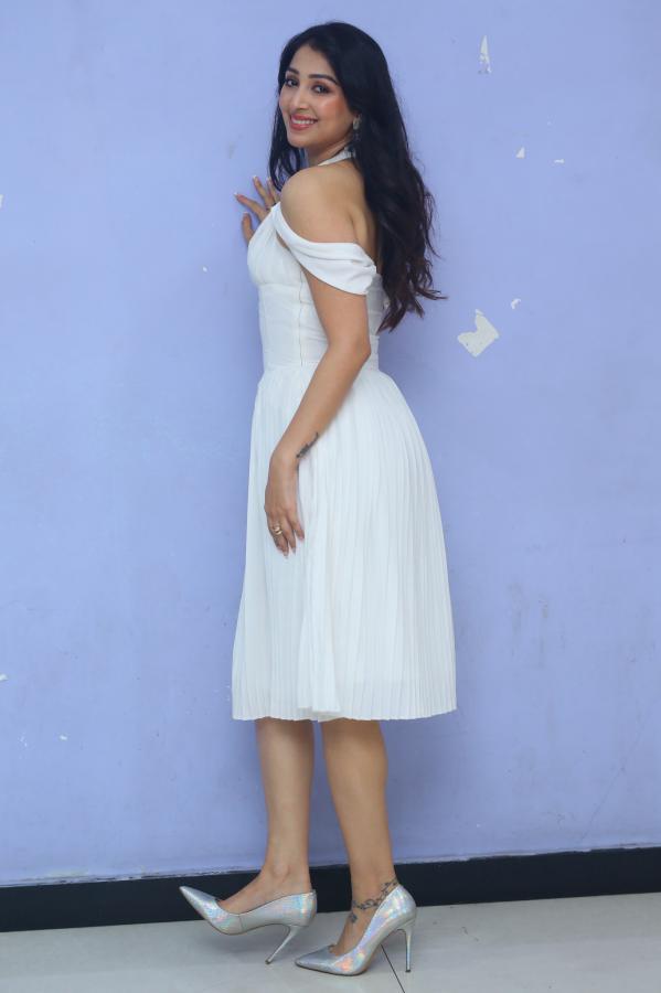 sneha-malavya-stills-21.jpg