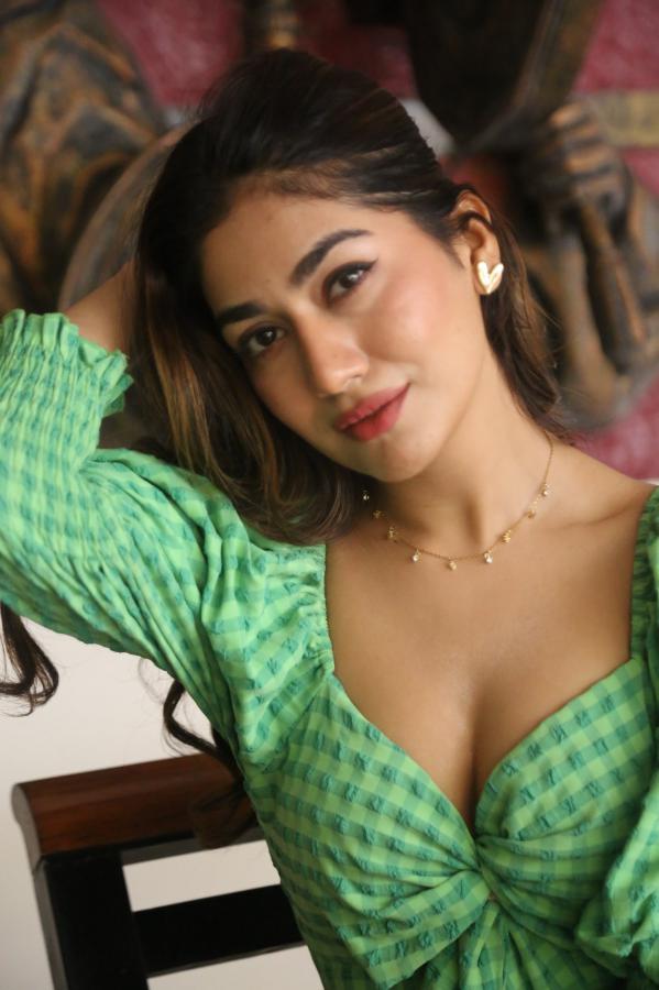 sneha-malviya-stills-2-16.jpg