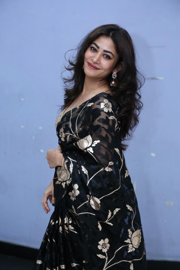 sonu-thakur-stills-6.jpg