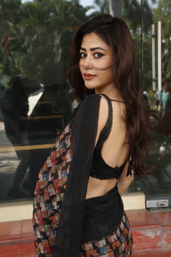 sony-thakur-stills-14.jpg