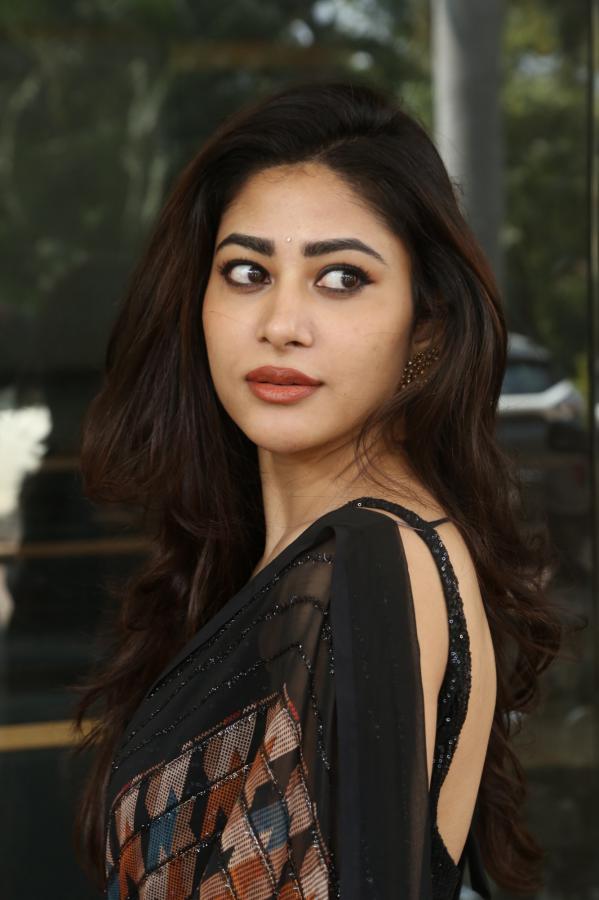 sony-thakur-stills-18.jpg