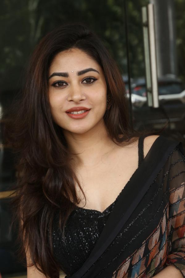 sony-thakur-stills-21.jpg