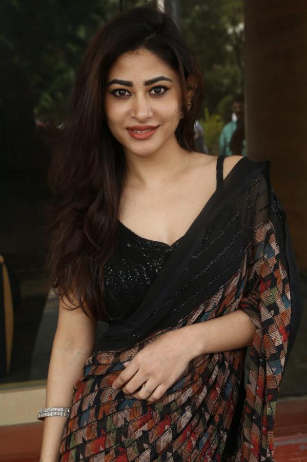 sony-thakur-stills-23.jpg