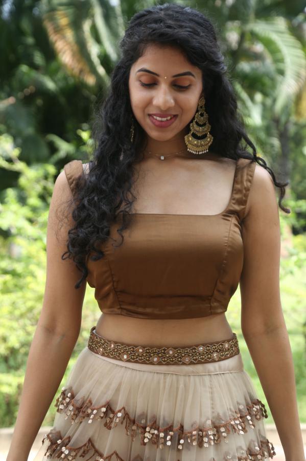 sravanthi-prattipati-stills-19.jpg
