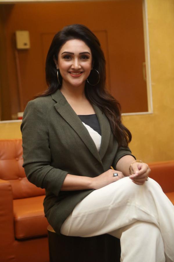 sri-devi-vijay-kumar-stills-16.jpg