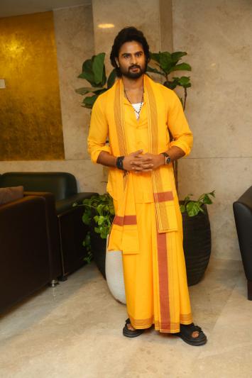 sudheer-babu-stills-4-5.jpg