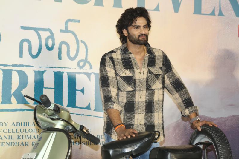 sudheer-babu-stills-5-12.jpg