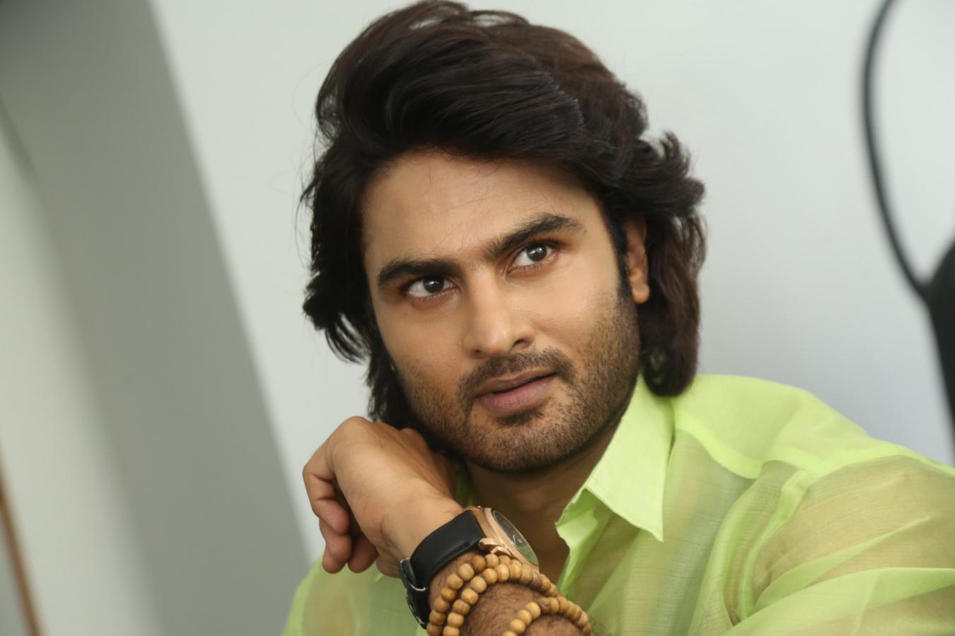 sudheer-babu-stills-6-12.jpg